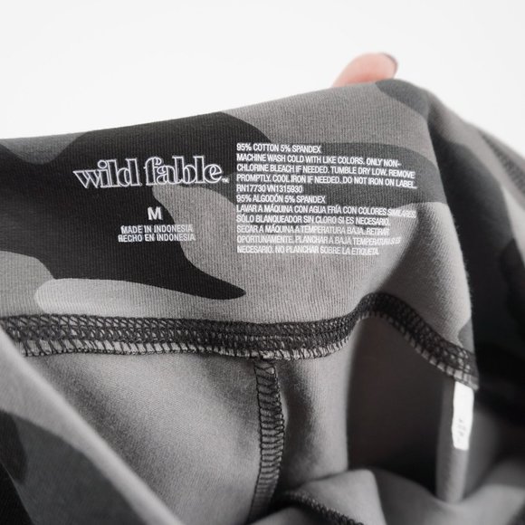Wild Fable NWT Women's High-Waisted Classic Leggings Size Medium - Picture 7 of 7